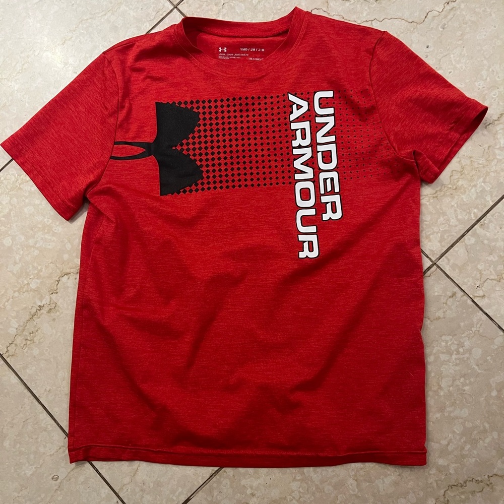 Boys Under Armour HeatGear Red Tee, boys/youth medium